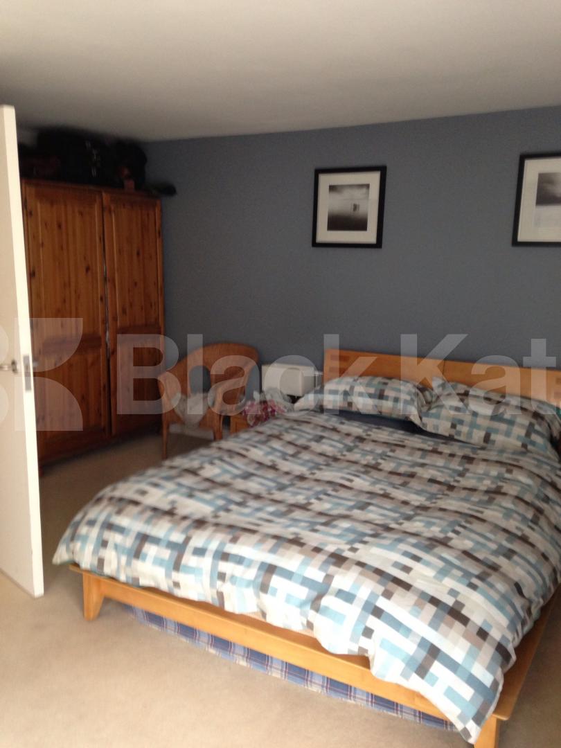 			LET, 2 Bedroom, 1 bath, 1 reception Apartment			 St Johns Hill, Clapham Junction